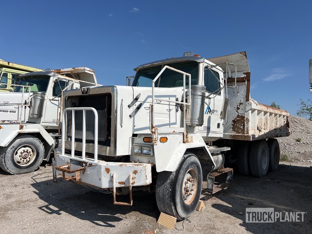 2011 Western Star 4900SA 6x4 T/A Dump Truck