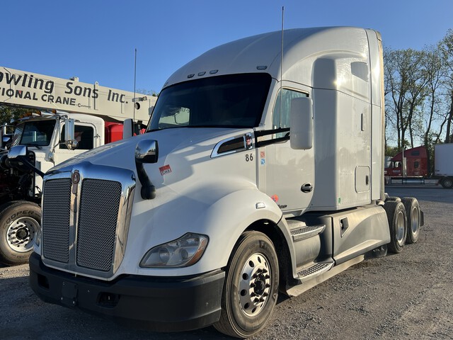 2019 Kenworth T680 6x4 T/A Sleeper Truck Tractor