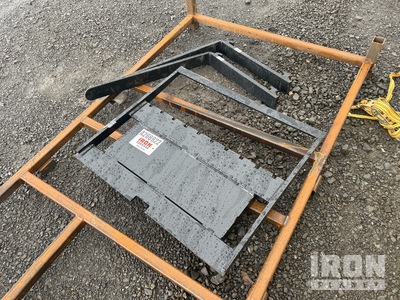 GIYI GY-FK 760 mm Mini Skid Steer Forks (Unused)