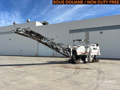 2007 Wirtgen W1900 Tracked Asfalteer frees machine