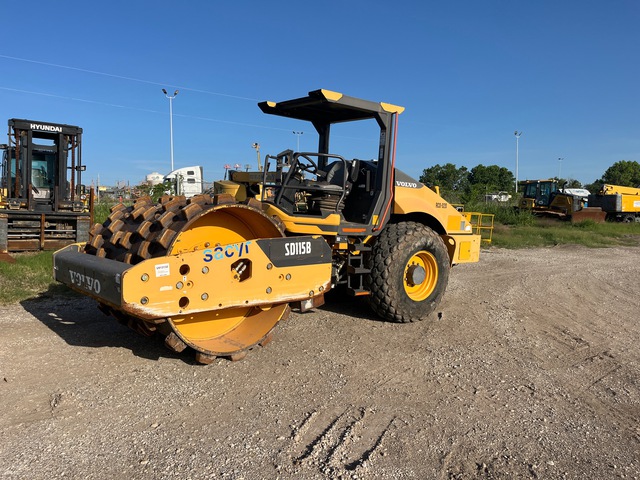 2020 Volvo SD115B Smooth Drum Compactor