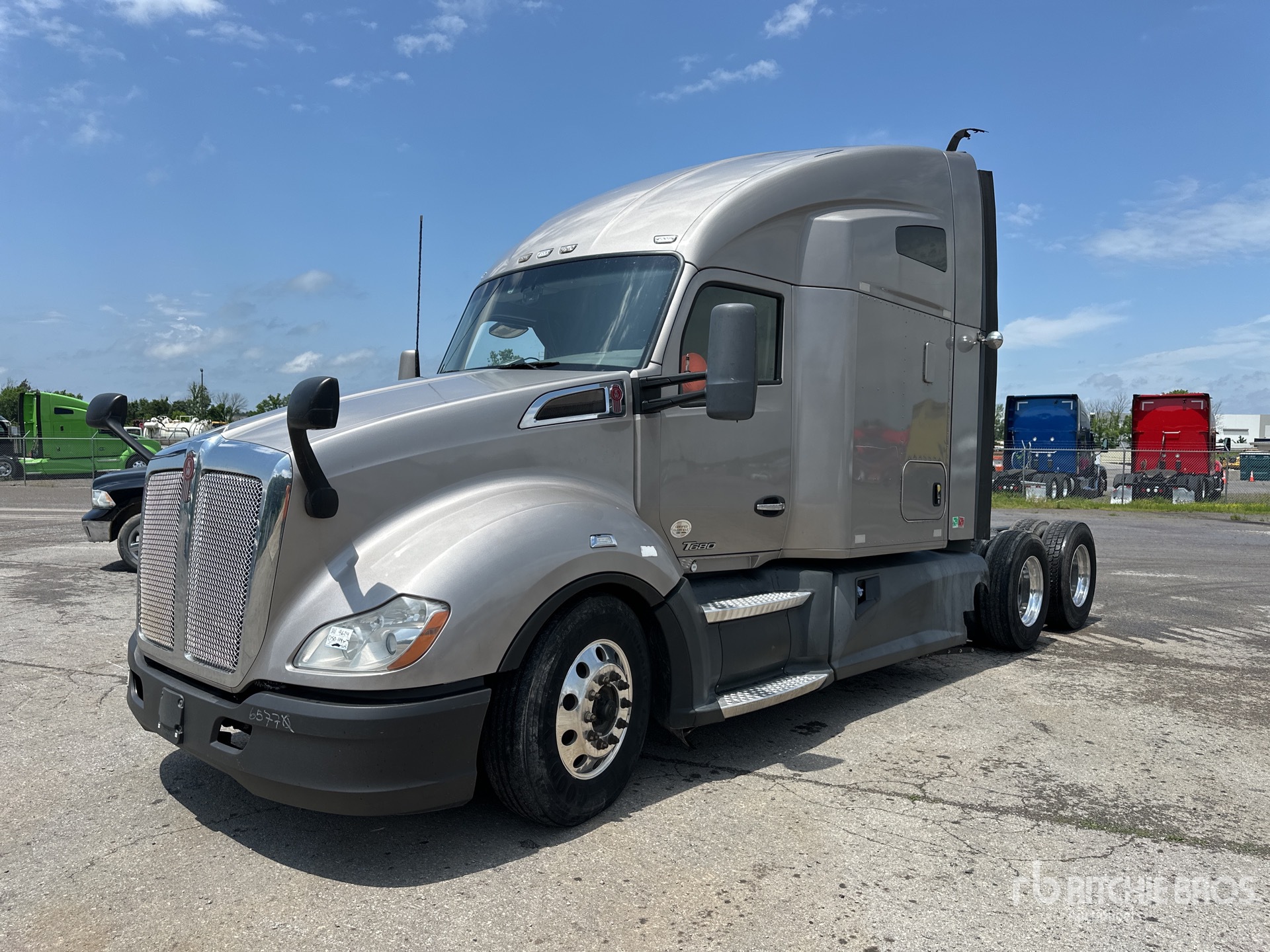 2018 Kenworth T680 6x4 T/A Sleeper Truck Tractor