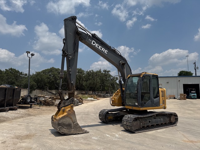 2012 John Deere 135DX Tracked Excavator 2012 John Deere 135DX Tracked Excavator