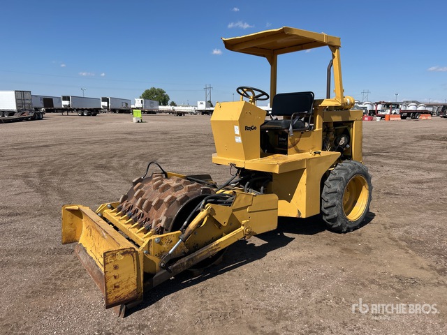 Raygo Compactador Pata de Cabra | Ritchie Bros. Auctioneers