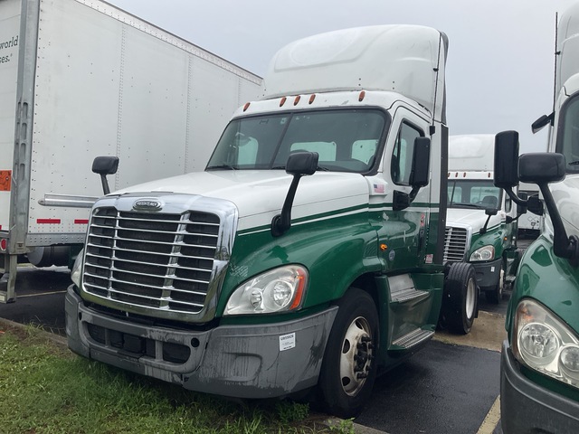 2018 Freightliner Cascadia 125 4x2 S/A Day Cab Truck Tractor (Inoperable)