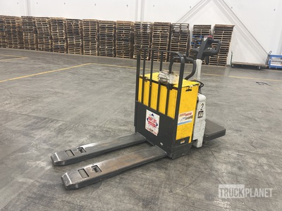 2019 UniCarriers RPXT2W2G60BV 6000 lb Palletwagen
