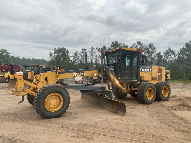 2007 John Deere 672D