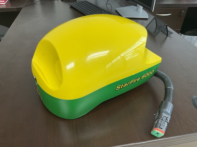 John Deere Star Fire 6000 GPS Receiver (Unused) John Deere Star Fire 6000 GPS Receiver (Unused)