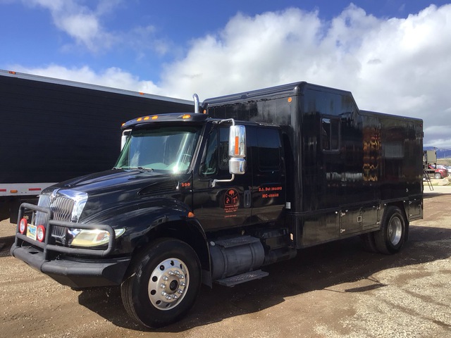 2007 International 4400 4x2 10,000 psi Hydrotest Truck