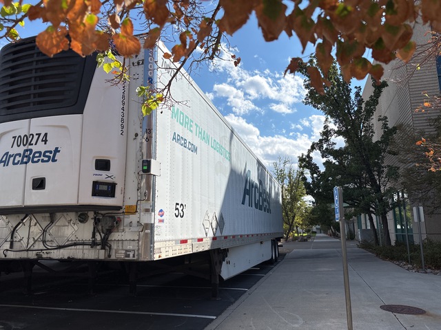 2013 Utility VS2RA 53 ft x 102 in Sliding T/A Refrigerated Trailer
