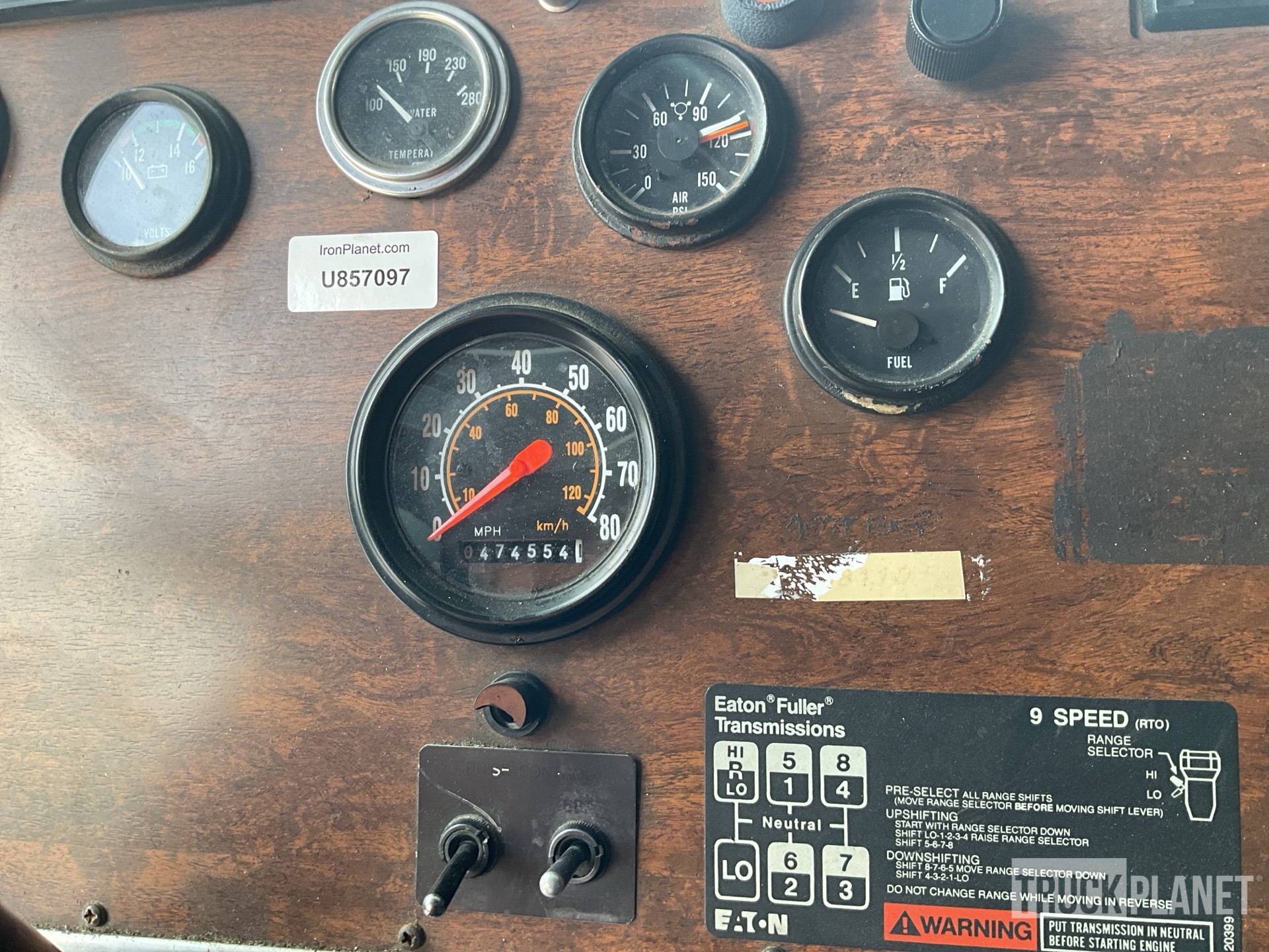 1990 Peterbilt 362 6x4 Sleeper Cab Moving Van Truck in