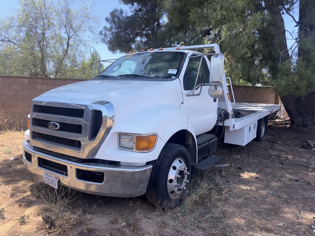 2013 Ford F650 4x2 Hydraulic Tail Truck 2013 Ford F650 4x2 Hydraulic Tail Truck