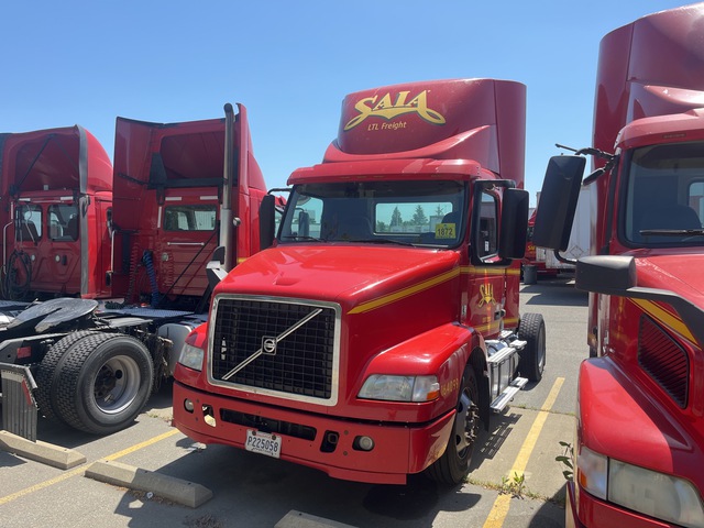 2016 Volvo VNM 4x2 S/A Day Cab Truck Tractor (Inoperable)