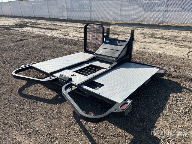 Peerless Headache Rack | Ritchie Bros. Auctioneers