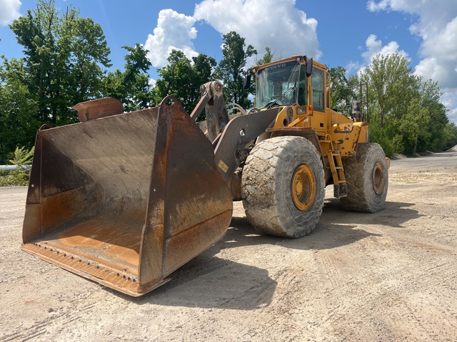 2004 Volvo L220E Wheel Loader 2004 Volvo L220E Wheel Loader
