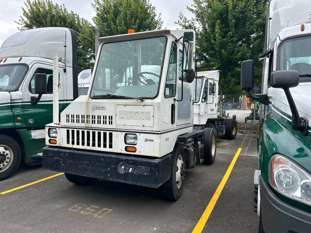 2000 Ottawa Commando 30 4x2 Spotter Truck (Inoperable) 2000 Ottawa Commando 30 4x2 Spotter Truck (Inoperable)