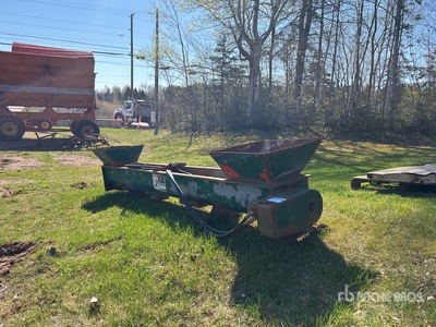 John Deere 8350 Grain Auger