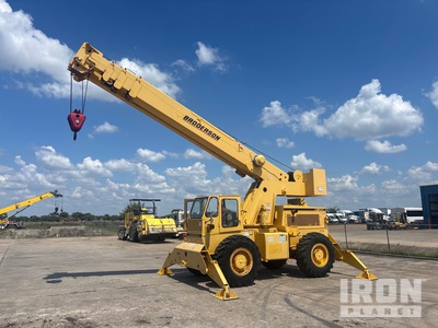 2005 Broderson RT-300-2C 30000 lb 4x4 Rough Terrain Crane