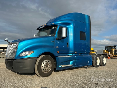 2019 International LT625 6x2 Ciągnik siodłowy T/A z kabiną sypialną