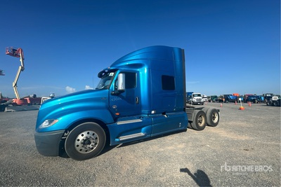2020 International LT625 6x2 T/A Sleeper Truck Tractor