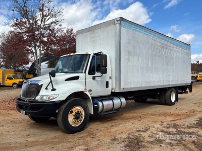 2018 International Durastar 4300 4x2 Furgoneta caja cerrada