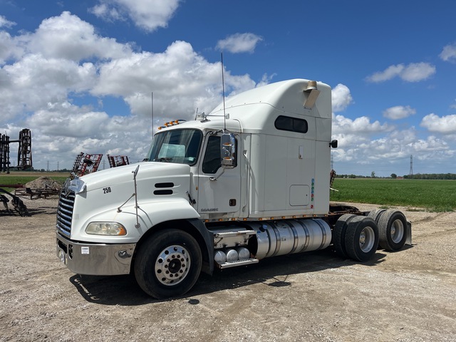 2013 Mack CXU600 6x4 T/A Sleeper Truck Tractor