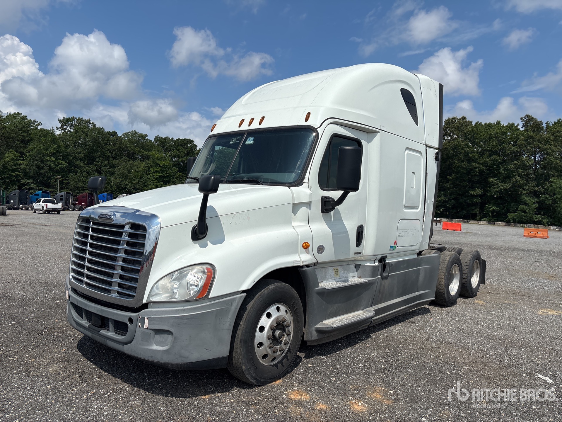 2017 Freightliner Cascadia 125 6x4 T/A Sleeper Truck Tractor