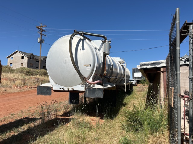 2014 Northern Repair & Welding Tri/A Water Tank Trailer