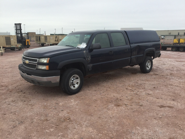 2005 Chevrolet Silverado K3500 4x4 Crew Cab Pickup 2005 Chevrolet Silverado K3500 4x4 Crew Cab Pickup