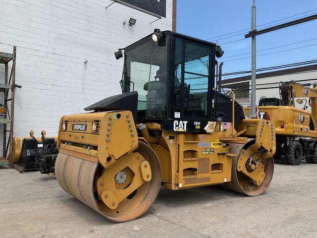 2011 Caterpillar CD54