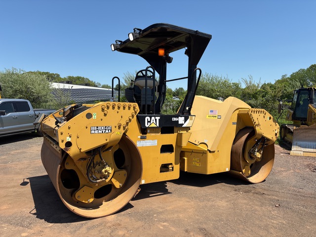2014 Caterpillar CB64