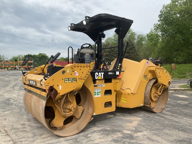 2013 Caterpillar CB54
