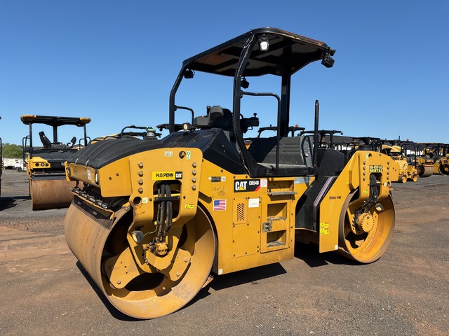 2016 Caterpillar CB-54B