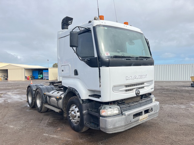 2006 Mack QH688RST Quantum 6x4 Sleeper Prime Mover