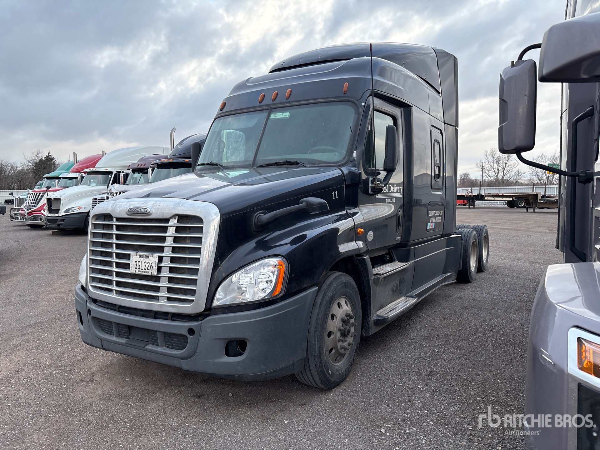 2018 Freightliner Cascadia 125 6x4 T/A Sleeper Truck Tractor (Inoperable)