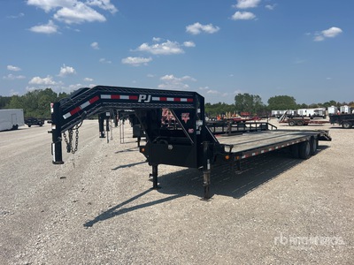2020 PJ Trailers 32 ft T/A Gooseneck Plant Trailer