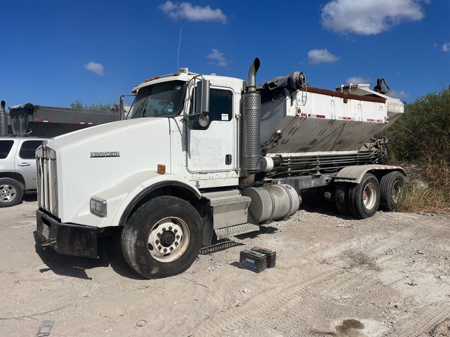 2005 Kenworth T800 6x4 Gunite Volumetric Mixer Truck (Inoperable)