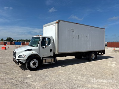 2011 Freightliner M2 106 4x2 Furgoneta caja cerrada