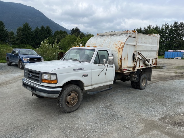 1997 Ford F-Super Duty 4x2 Waste Collection Truck