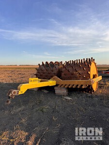 Holmes 60X60 Pull Behind Compactor