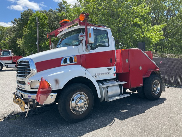 2009 Sterling A9500 4x2 Toter Truck