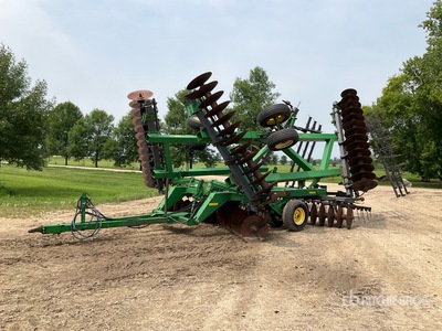 John Deere 650 32 ft 6 in Tandem Discos