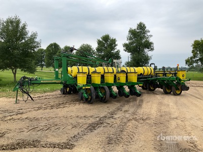 John Deere 1770 16 Row No-Till Conservation Planter