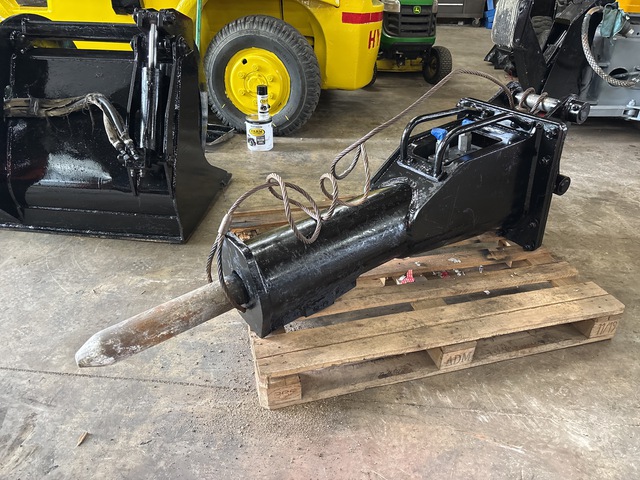 2017 Bobcat HB2380 Q/C Hydraulic Breaker - Fits Bobcat E85