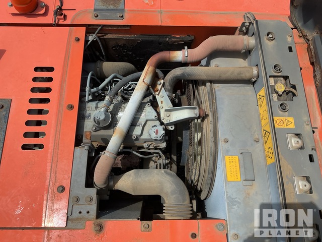 2012 年 Hitachi ZX200-3 Tracked Excavator in Narita City, Japan