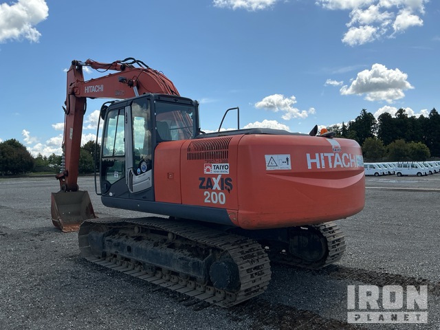 2012 年 Hitachi ZX200-3 Tracked Excavator in Narita City, Japan