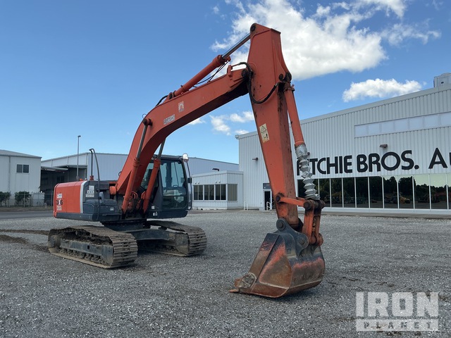 2012 年 Hitachi ZX200-3 Tracked Excavator in Narita City, Japan