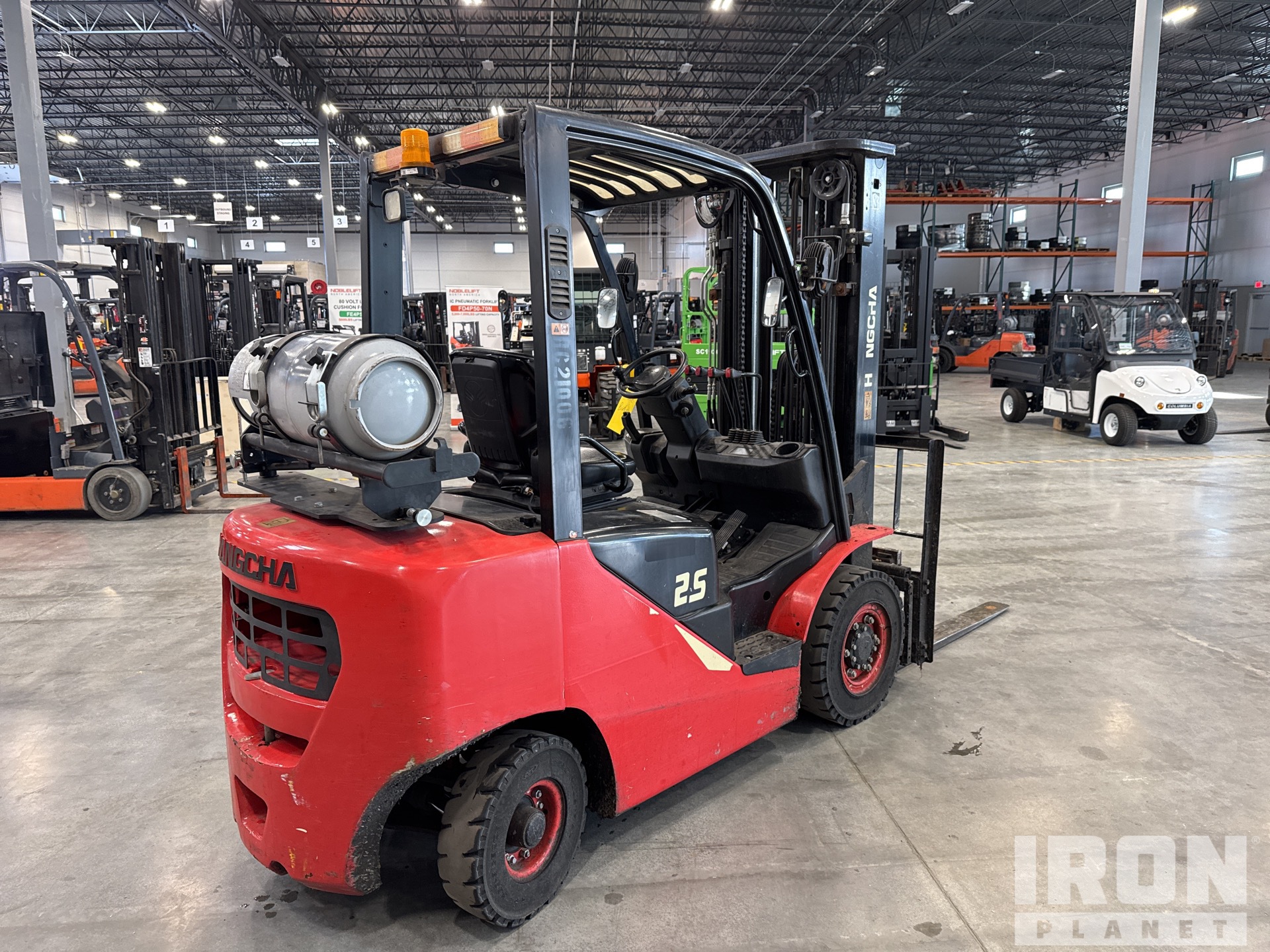 2023 Hangcha CPYD25-XW71B1 4560 lb Pneumatic Tire Forklift