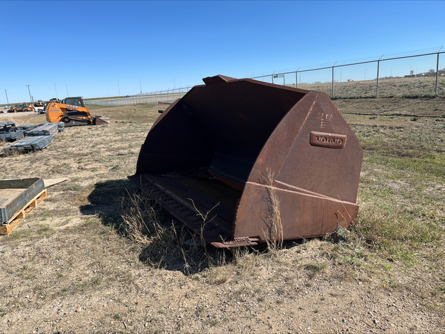 Volvo 85540S/0BA-14179-0 144 in 9.49 cyd Rehandling Bucket - Fits 250 Series