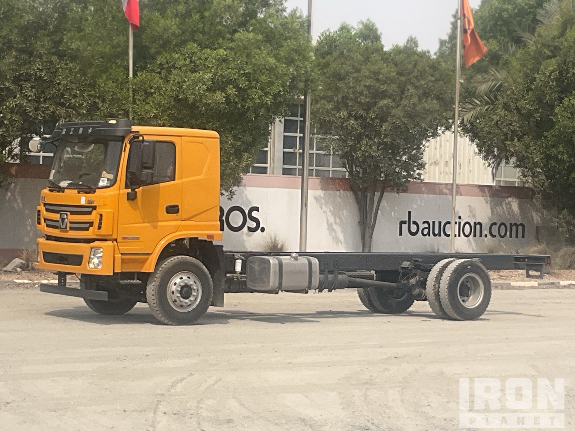 2021 XCMG XGA1182D6SAX 4x2 Cab and Chassis (Unused)
